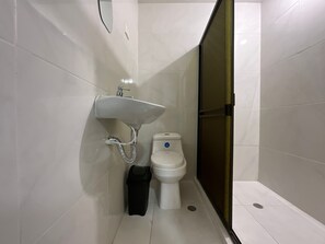 Négyágyas szoba | Fürdőszoba