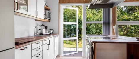 Kühlschrank, Mikrowelle, Ofen, Geschirrspüler