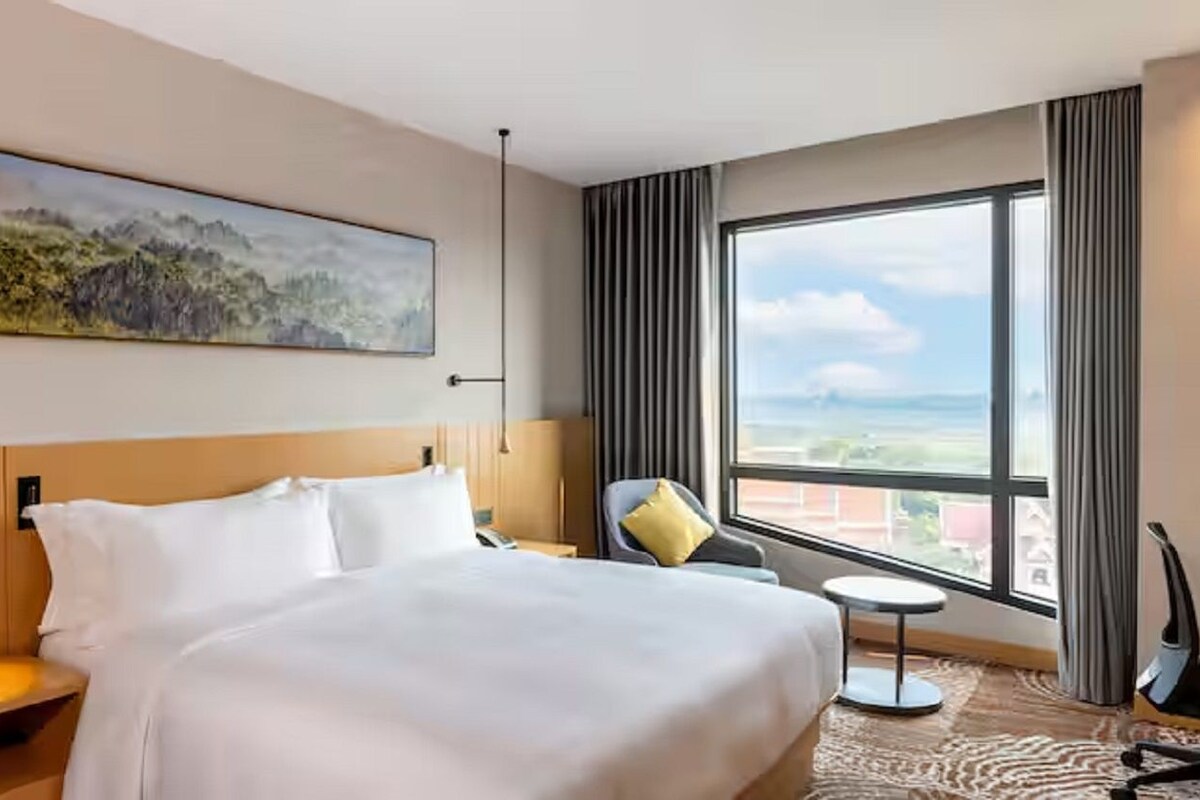 King Guest Room