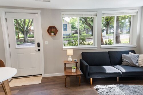 The King Suite | Mid Century & Spacious