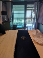 Quarto design, vista para o mar | 6 quartos, escrivaninha, Wi-Fi de cortesia