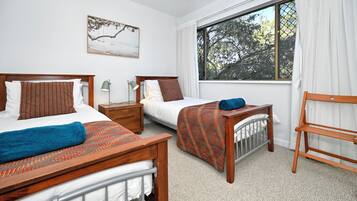 3 bedrooms, iron/ironing board, free WiFi, bed sheets