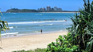 Beach nearby - Enjoy waterfront views and a short walk to the beach, restaurants and cafes. (Mooloolaba)