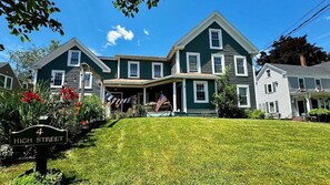 Exterior - High Street Haven, steps to Camden Harbor (Camden)