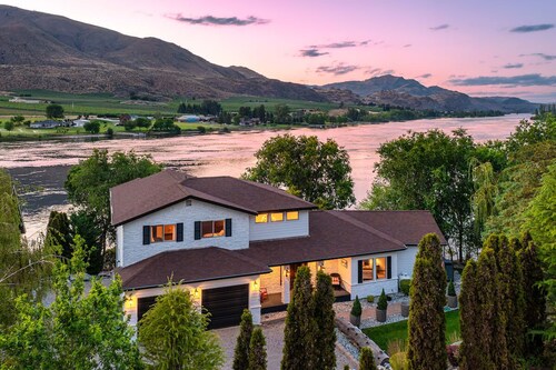 Juniper Hill Columbia River w/Hot Tub & Swim Spa