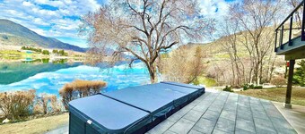 Juniper Hill Columbia River w/Hot Tub & Swim Spa