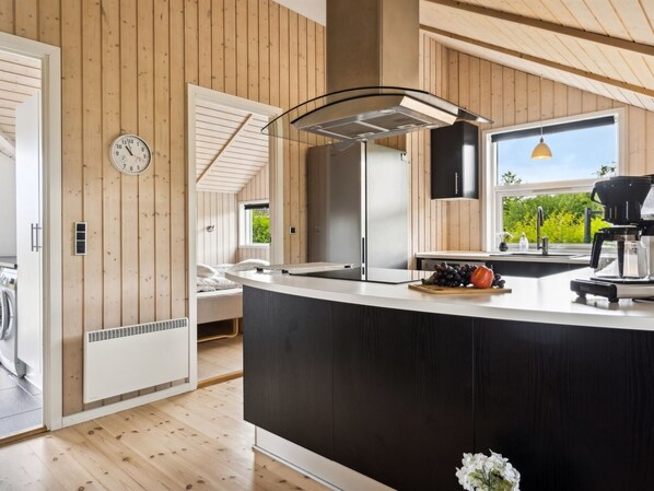 Fridge, microwave, oven, dishwasher - "Siggi" - 800m from the sea by Interhome (Sydals)