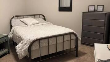 1 bedroom, iron/ironing board, WiFi, bed sheets