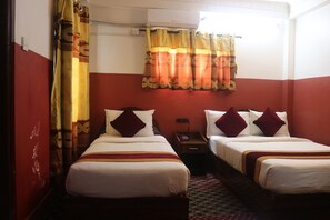 Tremannsrom – deluxe | Skrivebord og wi-fi (inkludert)