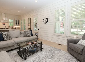 TV, fireplace, offices