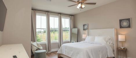 3 soverom, strykejern/-brett, wi-fi og sengetøy