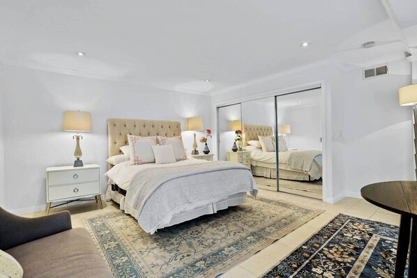 1 多间卧室、熨斗/熨衣板、WiFi、床单