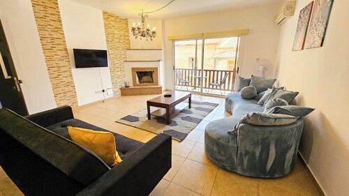 SKY Line City Apartment