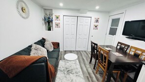 TV - Cozy 2 Bedroom Apartment near St.John's airport with lockbox key Entrance. (St. John's)