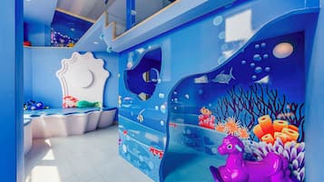 Superior Quadruple Room | Individually decorated, individually furnished, free WiFi, bed sheets