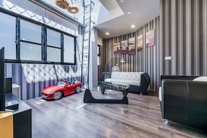 Triple Room, Bathtub | Individually decorated, individually furnished, free WiFi, bed sheets - Happiness Romantic B&B (Donggang)