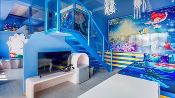 Superior Quadruple Room | Individually decorated, individually furnished, free WiFi, bed sheets