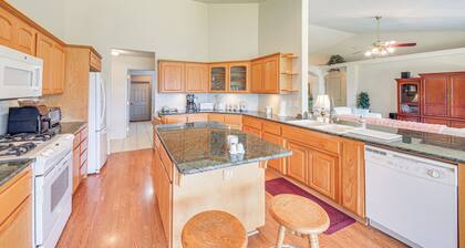 Moyie Springs Home w/ Views, Near Kootenay River!