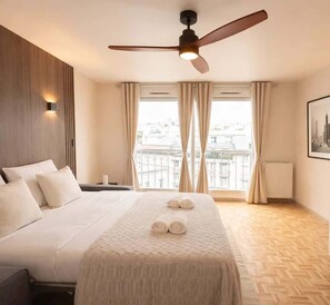 Iron/ironing board, travel cot, WiFi, bed sheets