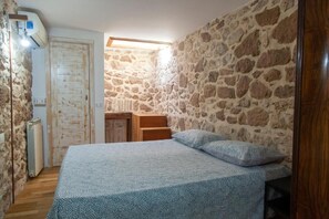 3 室のベッドルーム、デスク、アイロン / アイロン台、WiFi