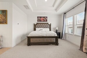 5 habitaciones, escritorio, tabla de planchar con plancha y wifi gratis