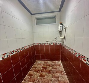 Standard Double Room | Bathroom
