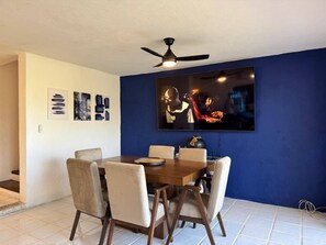 Dining - Luxury Condo Overlooking Marina in Ixtapa (Ixtapa)