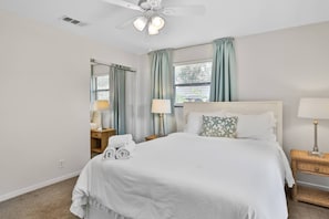 3 chambres, fer et planche à repasser, Wi-Fi gratuit, draps fournis