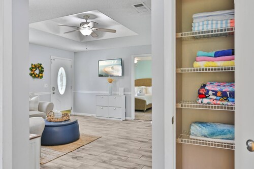 3BR Cozy Bungalow w/ Private Pool & Fenced Yard - Near Mayo - Short Drive to the Beach