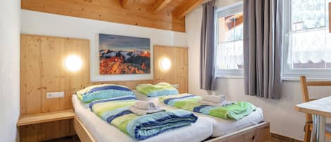 3 bedrooms, Internet