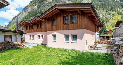 Terraced house with private terrace