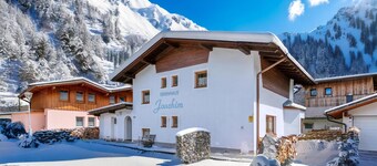 Spacious group house with lots of privacy