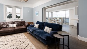 TV, fireplace, stereo, offices