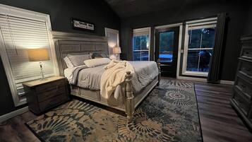 3 habitaciones, escritorio, tabla de planchar con plancha y wifi