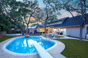 Pool - Lone Star Luxe: Pool, Indoor Slide & Sport Court! (San Antonio)