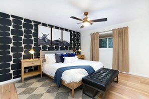 6 chambres, bureau, fer et planche à repasser, lit parapluie