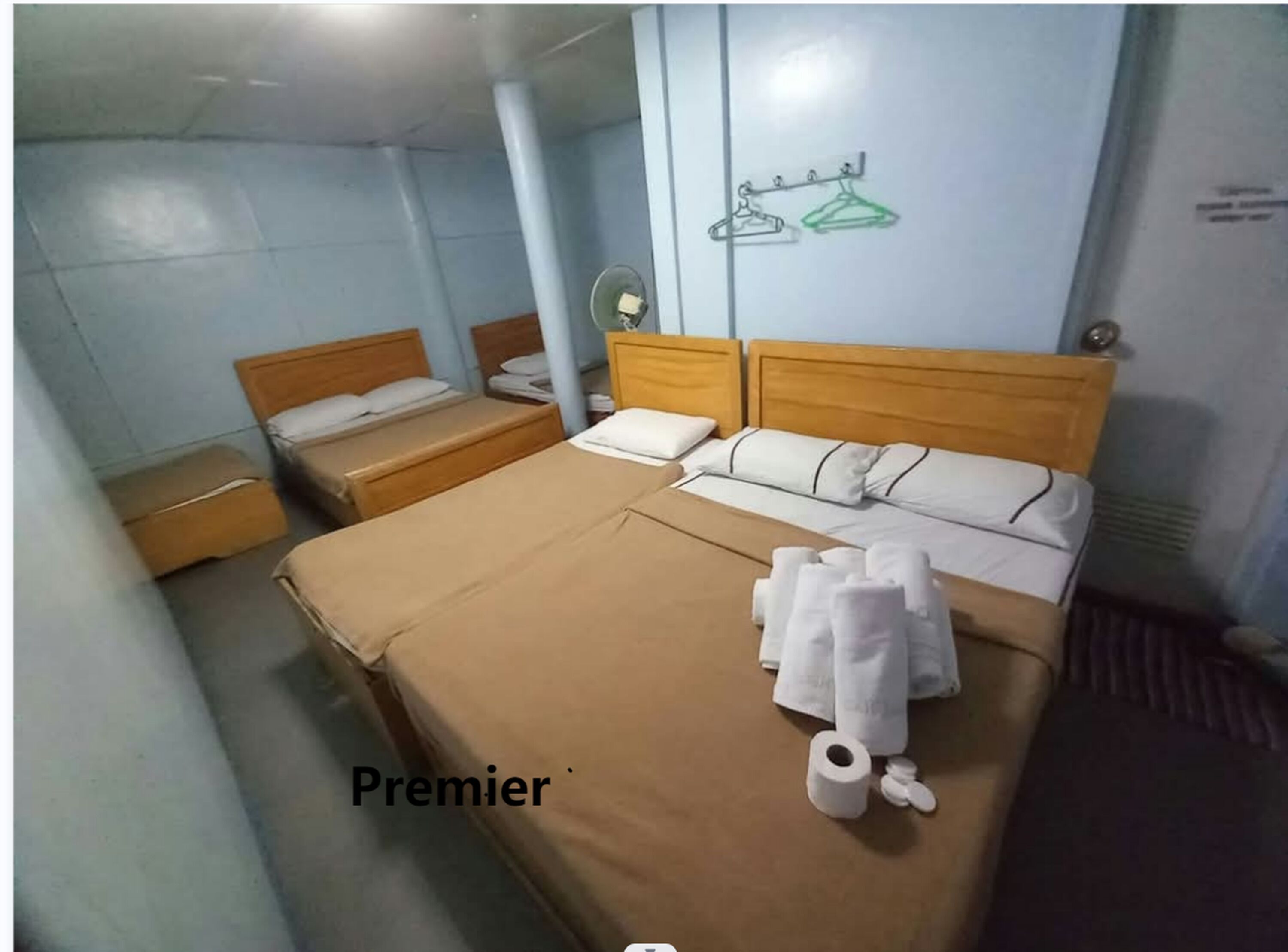 Premier Room | Laptop workspace, free WiFi, bed sheets