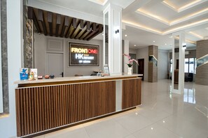 Front of property - Front One HK Resort Semarang (Semarang)