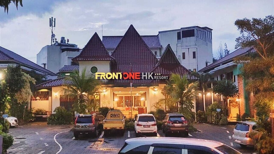 Front One HK Resort Semarang