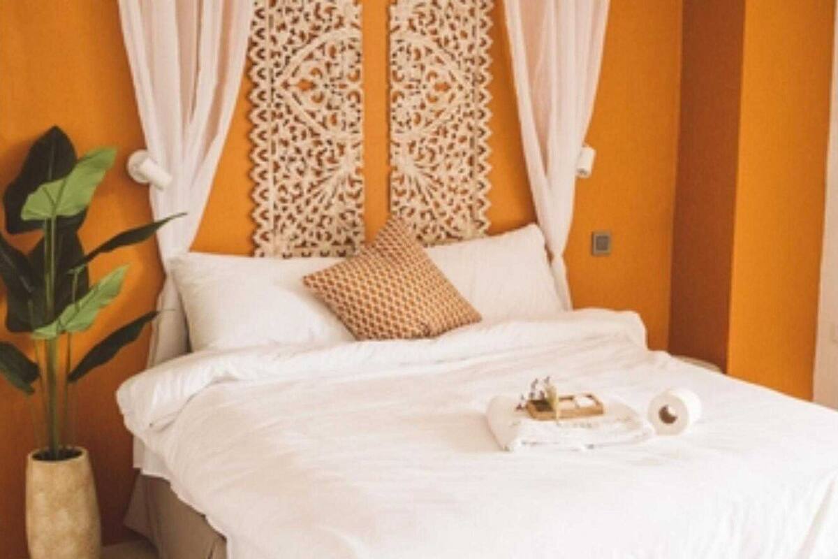 Habitación triple estándar | Escritorio, wifi gratis y ropa de cama