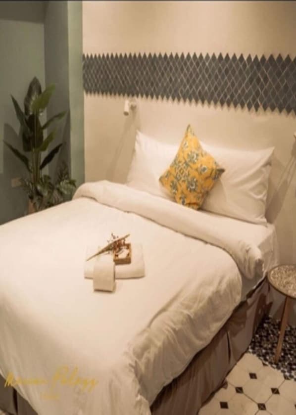 Deluxe Double Room | Desk, laptop workspace, free WiFi, bed sheets