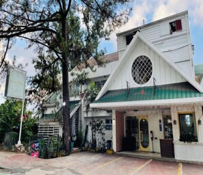 Fachada de la propiedad