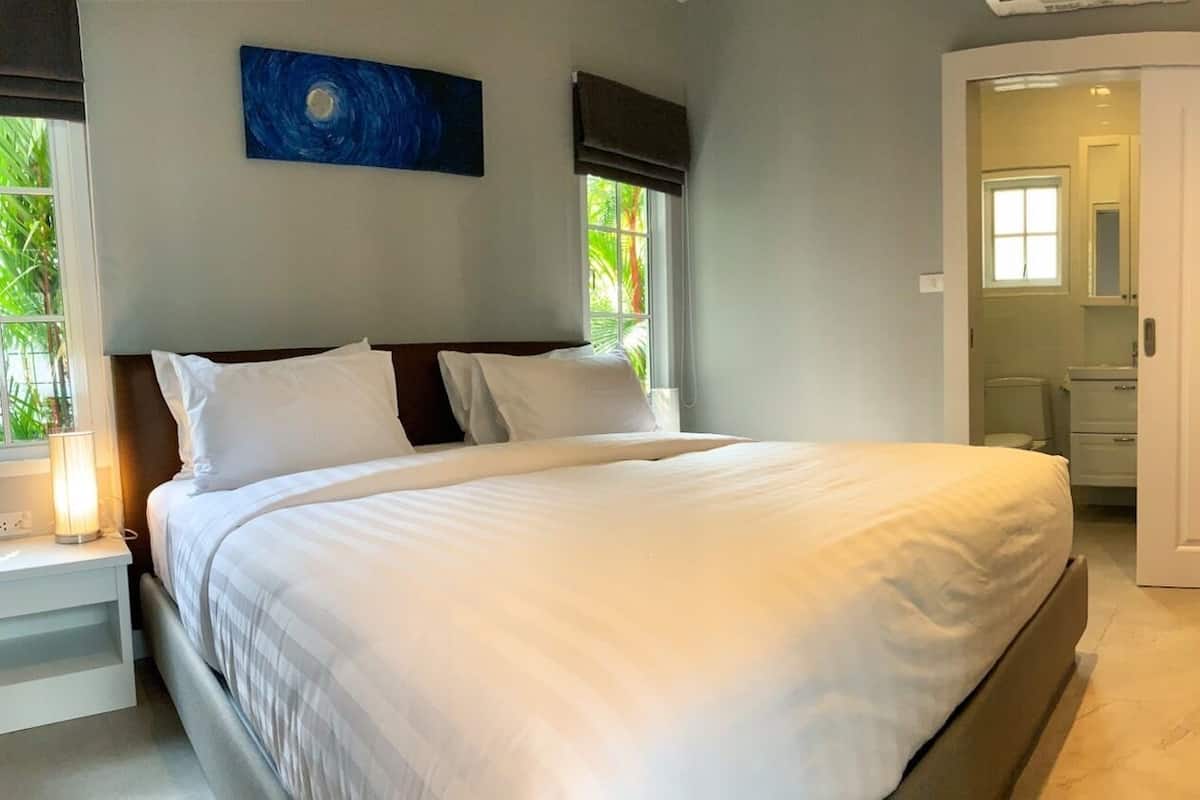 Luxe villa, uitzicht op tuin | Kamervoorziening