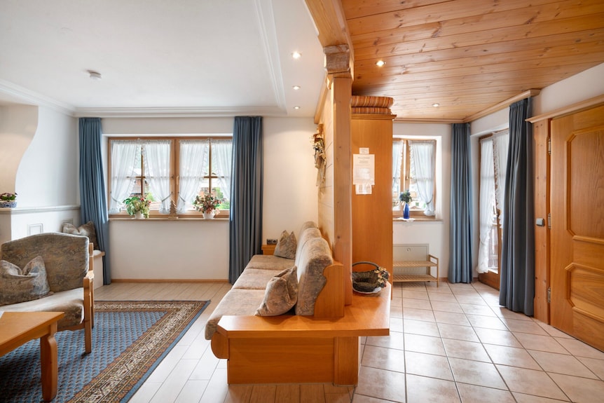 Appartement "Bergdistel Nr 8" Avec Vue Sur Les Montagnes, Jardin Partagé Et Wi-fi - Mittenwald
