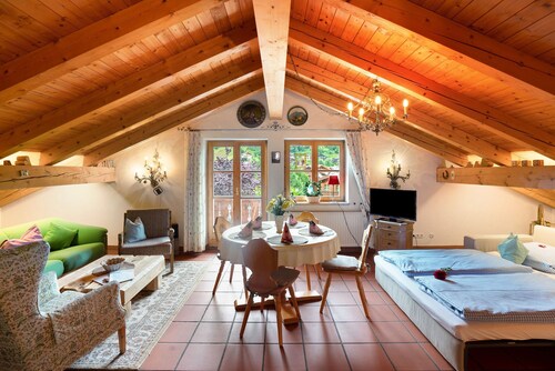Ferienwohnung 'Edelweiß Nr 5' mit Bergblick, Gemeinschaftsgarten und WLAN