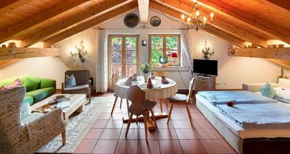 Ferienwohnung 'Edelweiß Nr 5' mit Bergblick, Gemeinschaftsgarten und WLAN