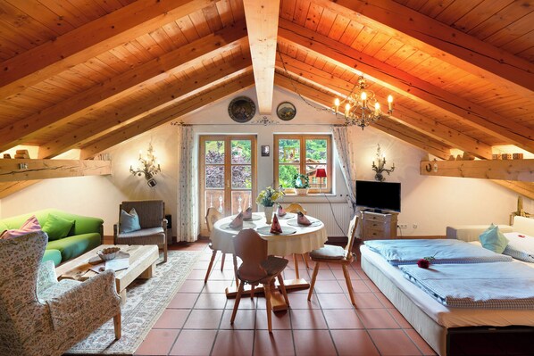 1 chambre, fer et planche à repasser, Wi-Fi gratuit, draps fournis