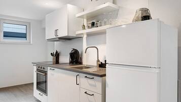 Réfrigérateur, four, plaque de cuisson, lave-vaisselle