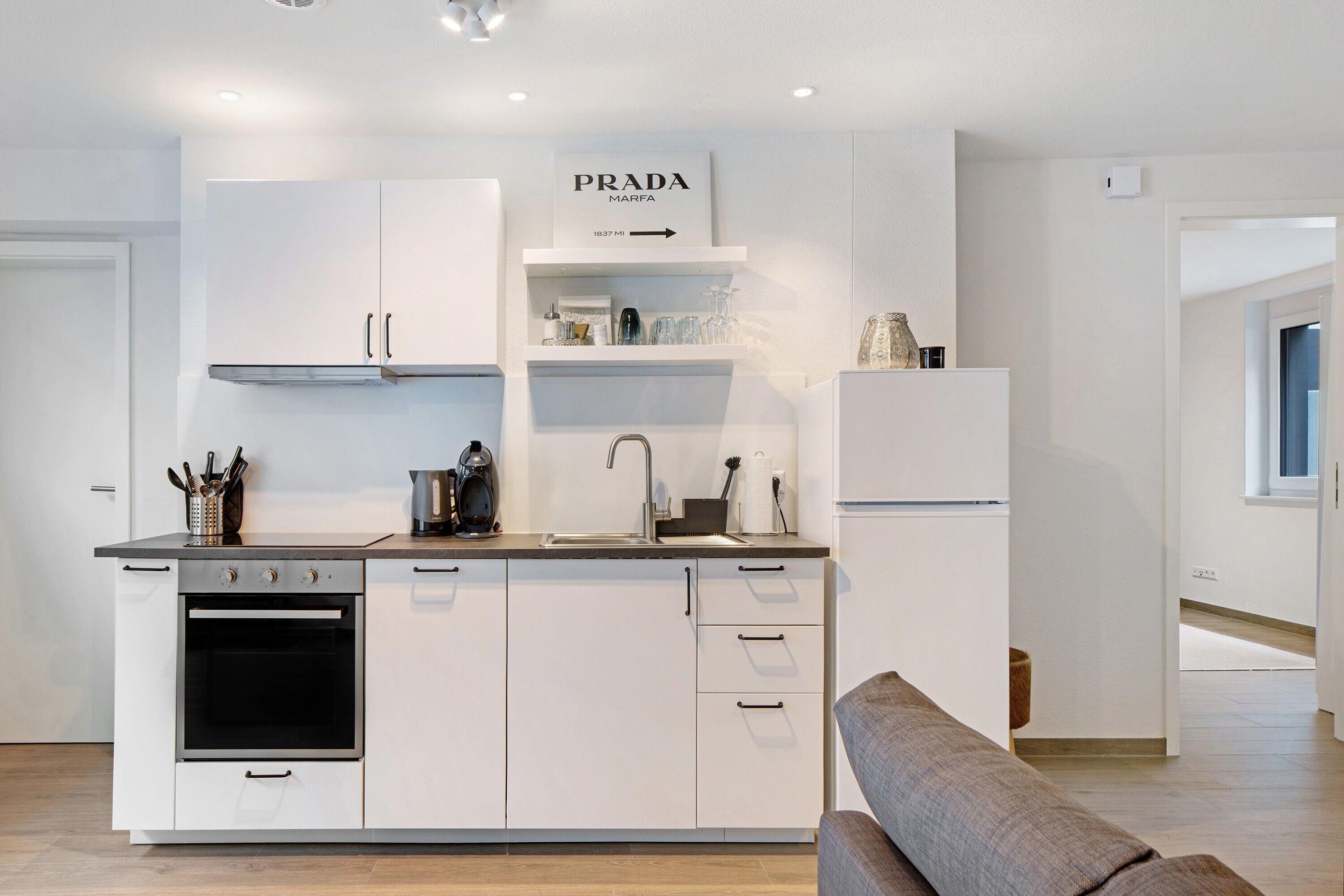 Réfrigérateur, four, plaque de cuisson, lave-vaisselle