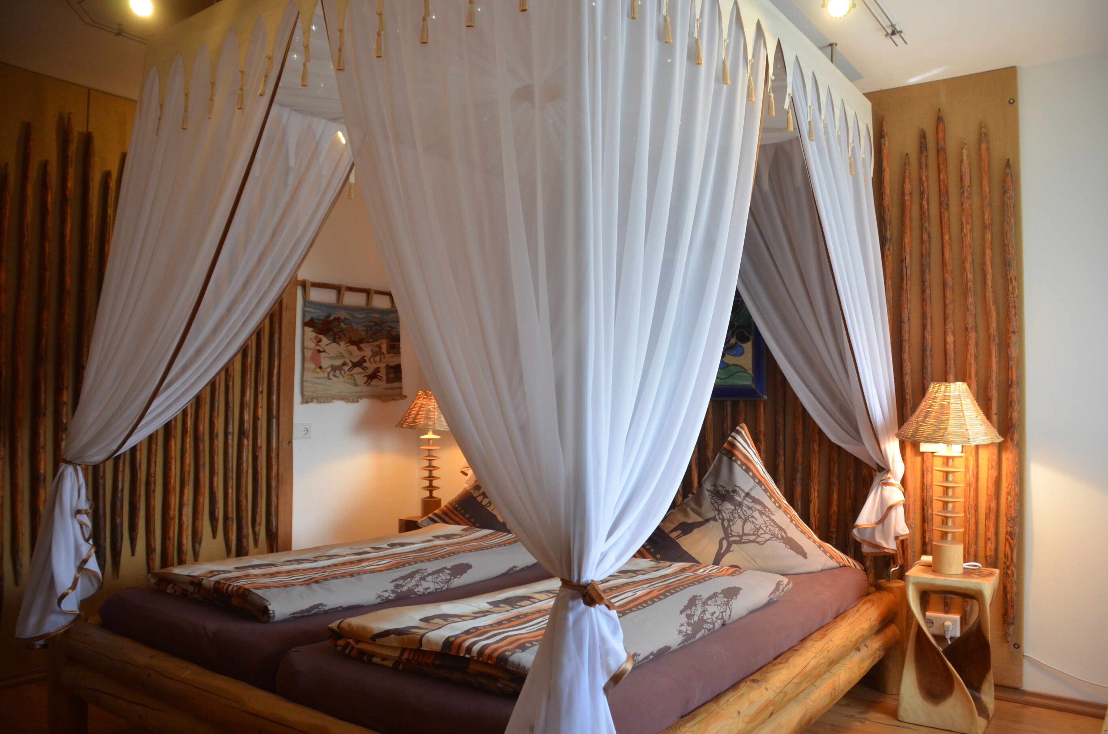 2 habitaciones, escritorio, tabla de planchar con plancha y wifi gratis 